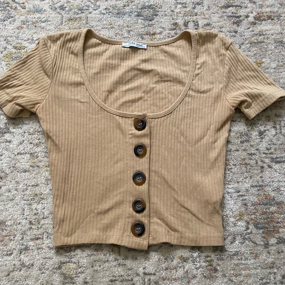 Button down top - Picture 2 of 3